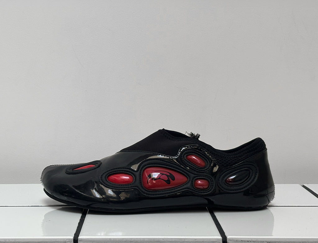 PRE-OWNED ALIEN BAREFOOT