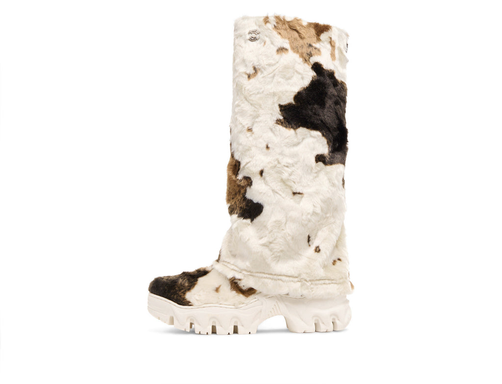 BOCCACCIO II RAIN Cow