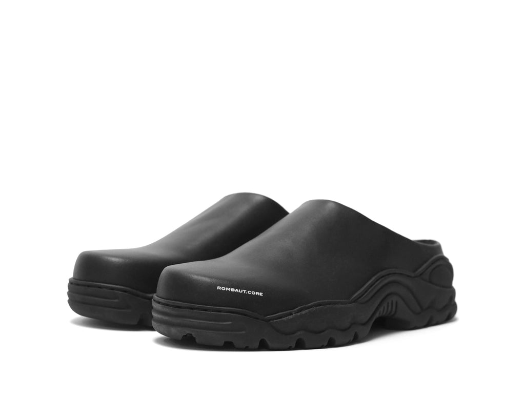 CORE CLOG Black