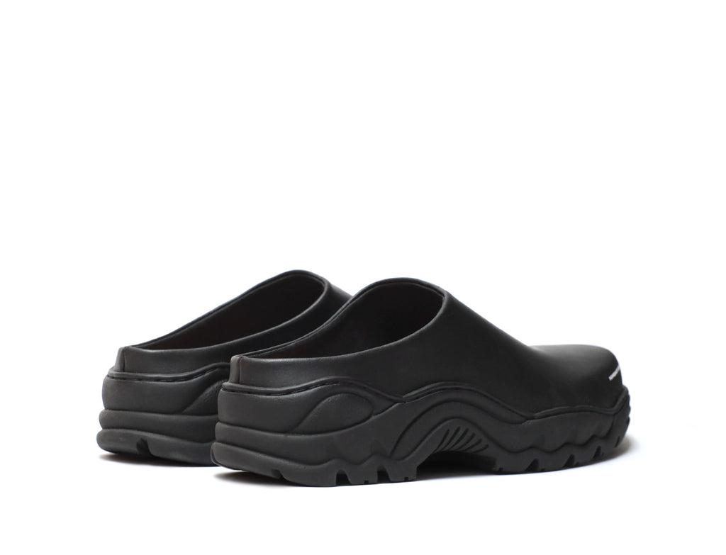 CORE CLOG Black