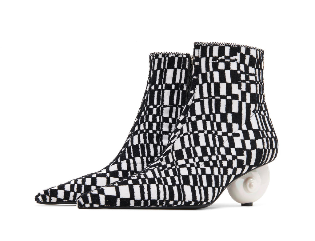 SHELL HEEL Glitch